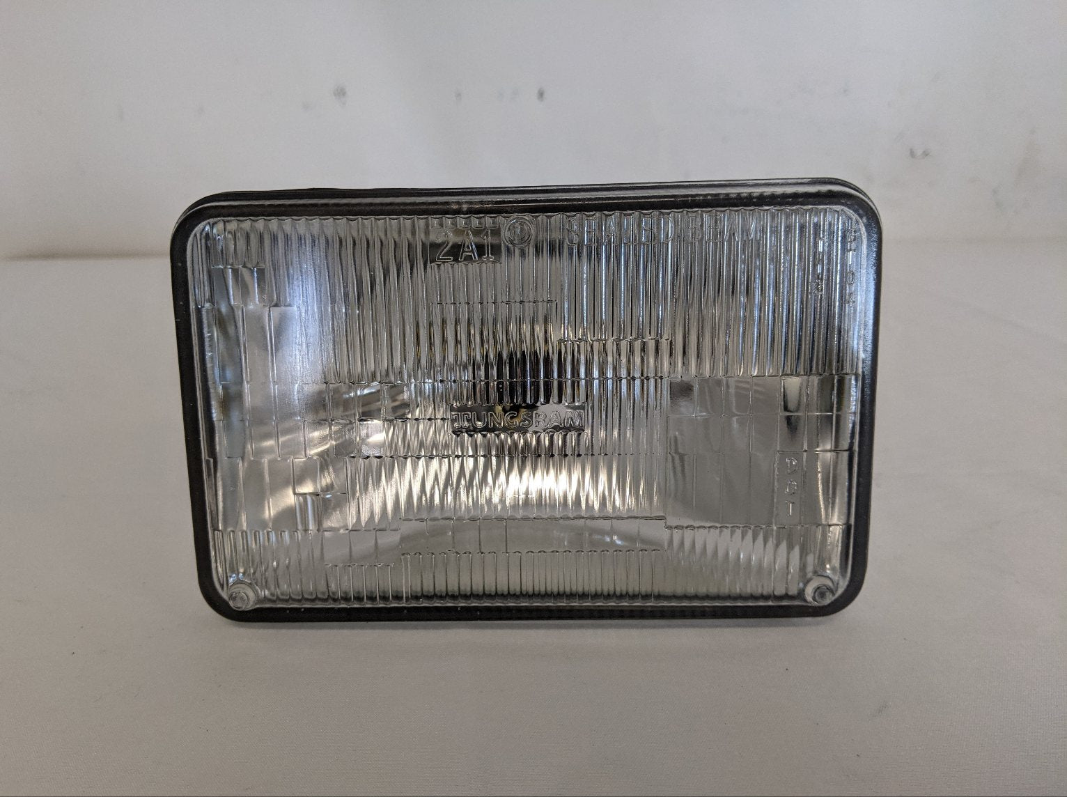 Tungsram 4 ¼" x 6 ½" 12 V Sealed Beam Halogen Headlight - P/N H4656 (8758681207100)