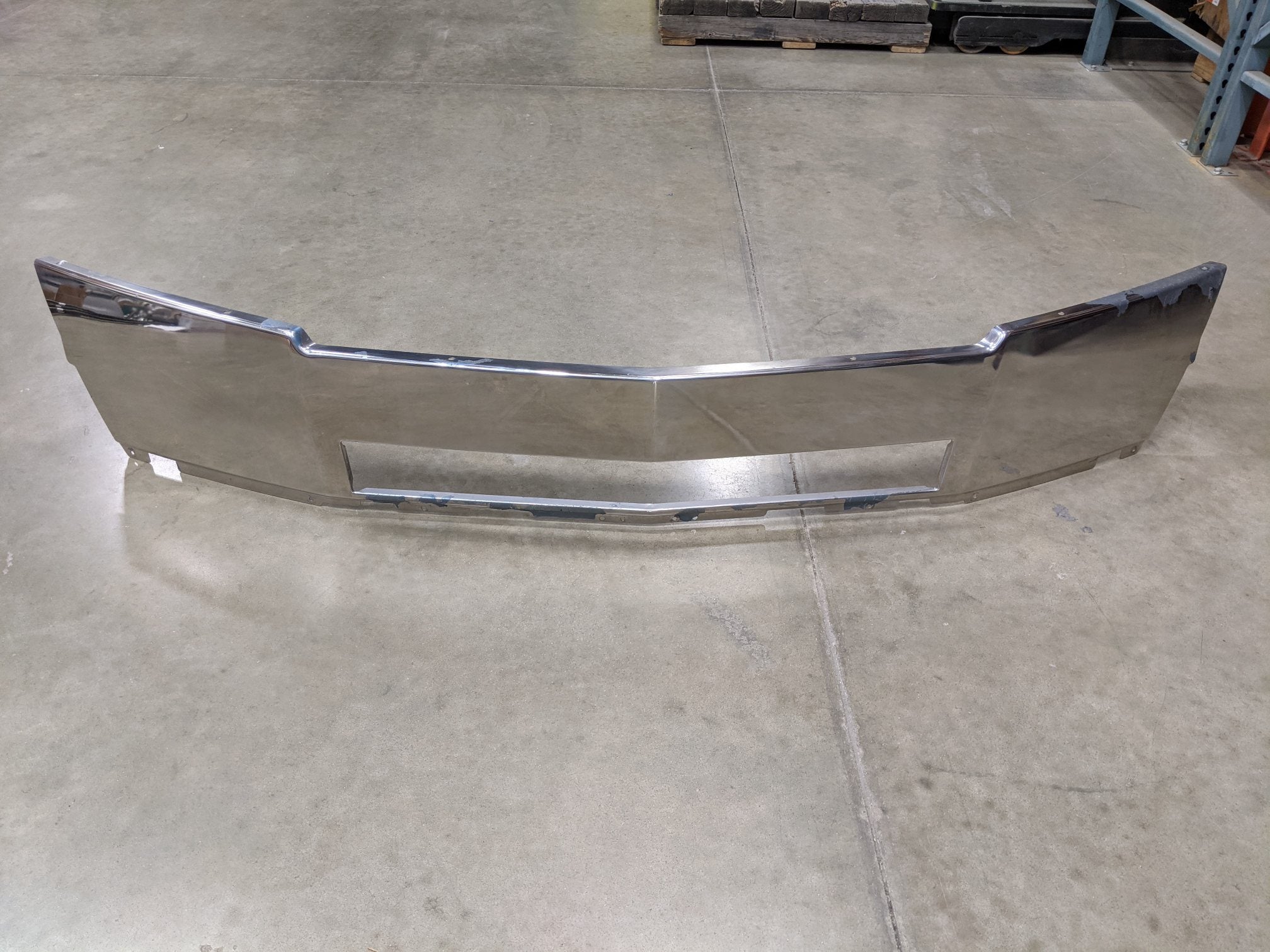 Used Western Star 5700 Upper Wide Bumper Fascia - P/N 21-28862-005 (9072093495612)