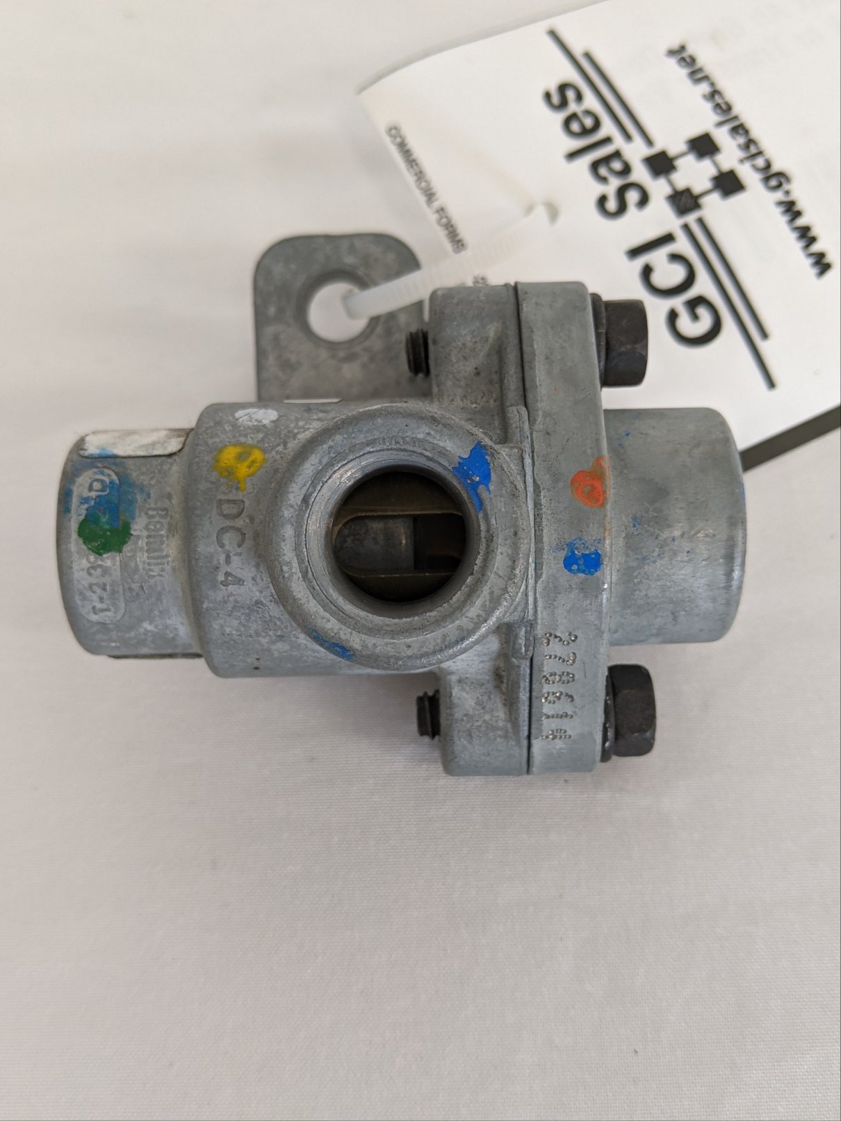 Bendix Air Brake Double Check or Transfer Valve - P/N: 278614 (9053063610684)