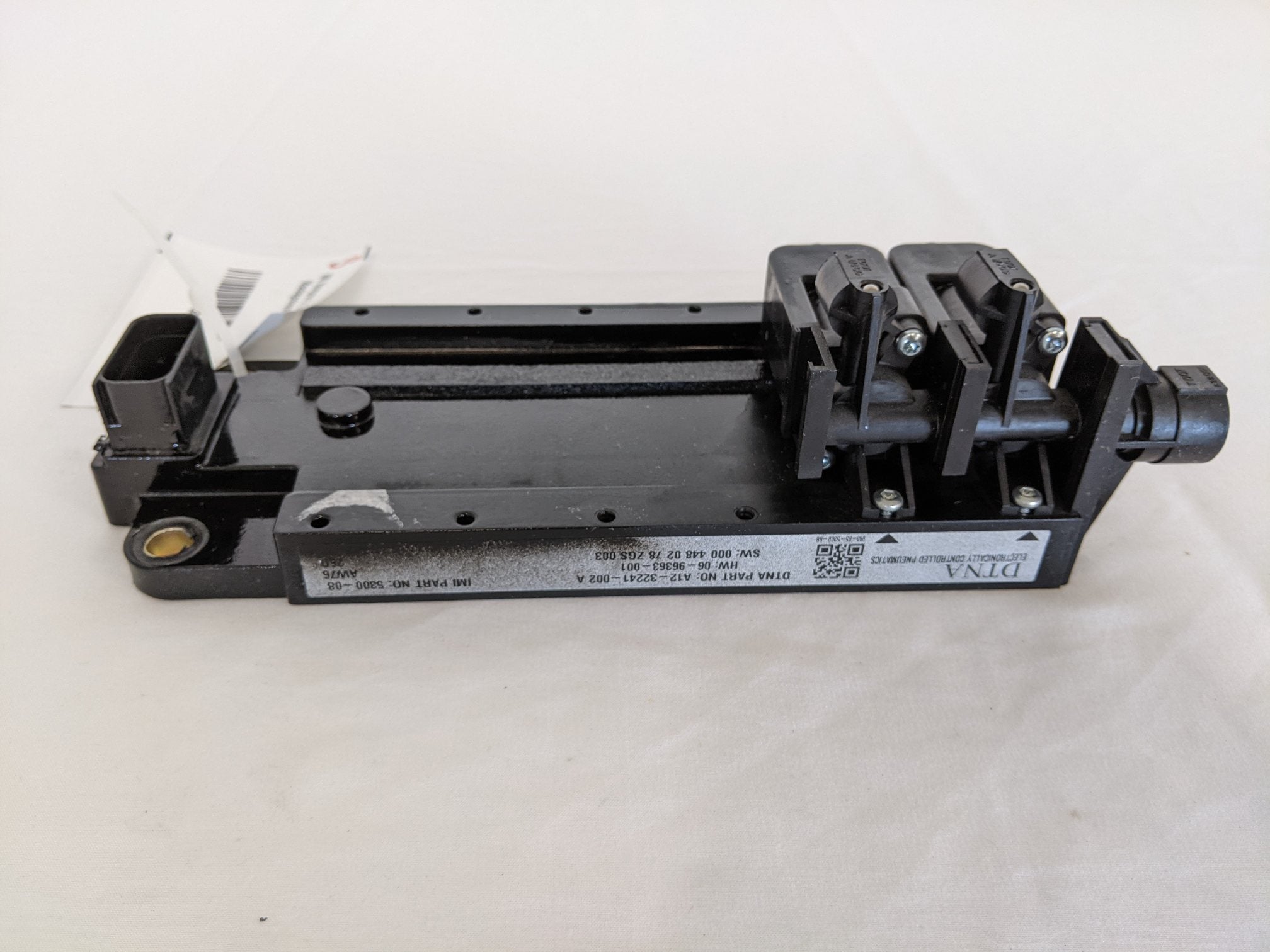 wiking1/32 claas COMMANOOR 箱痛み IMI Norgren 2 Solenoid Air Management ECP Bank - P/N A12-32241-002