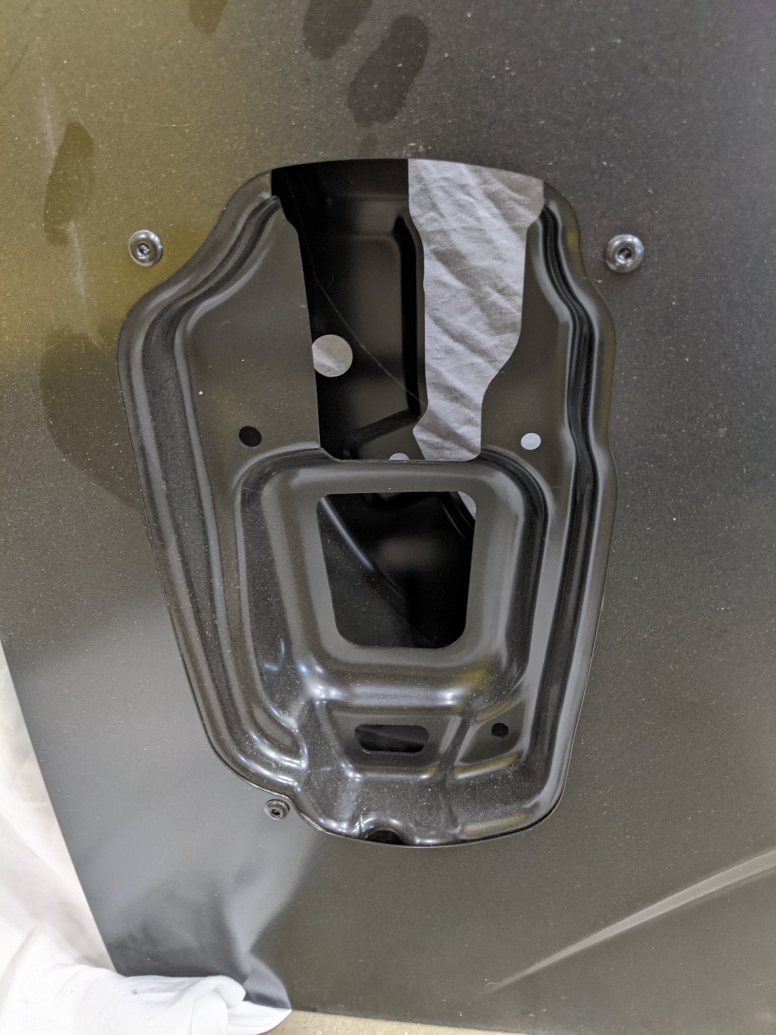 Damaged Western Star 47X / 49x RH Door Shell - P/N A18-72521-001 (8755037274428)