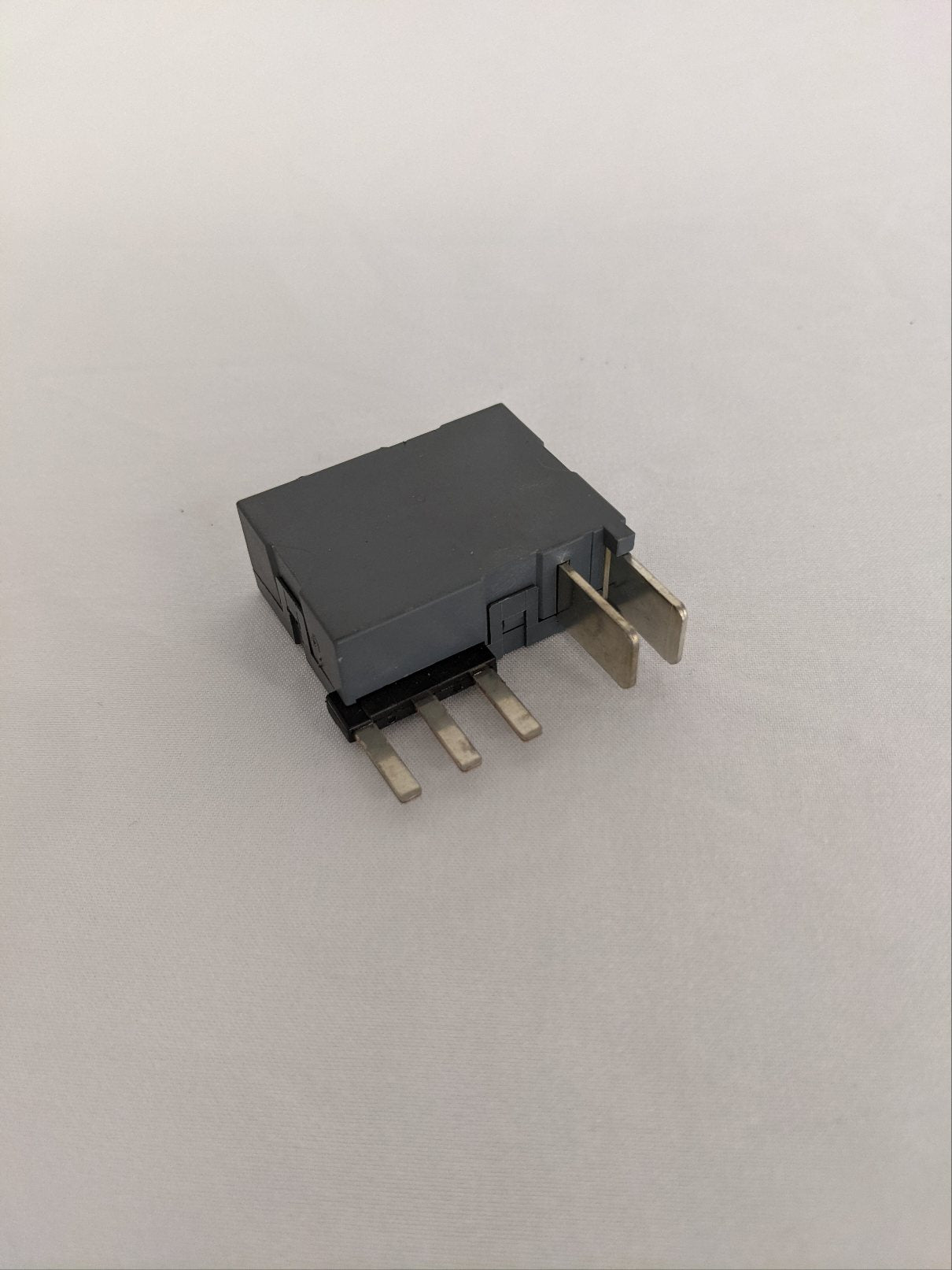 Freightliner SPST 12V Mini Relay Fuse - P/N  06-71082-000 (8823130718524)