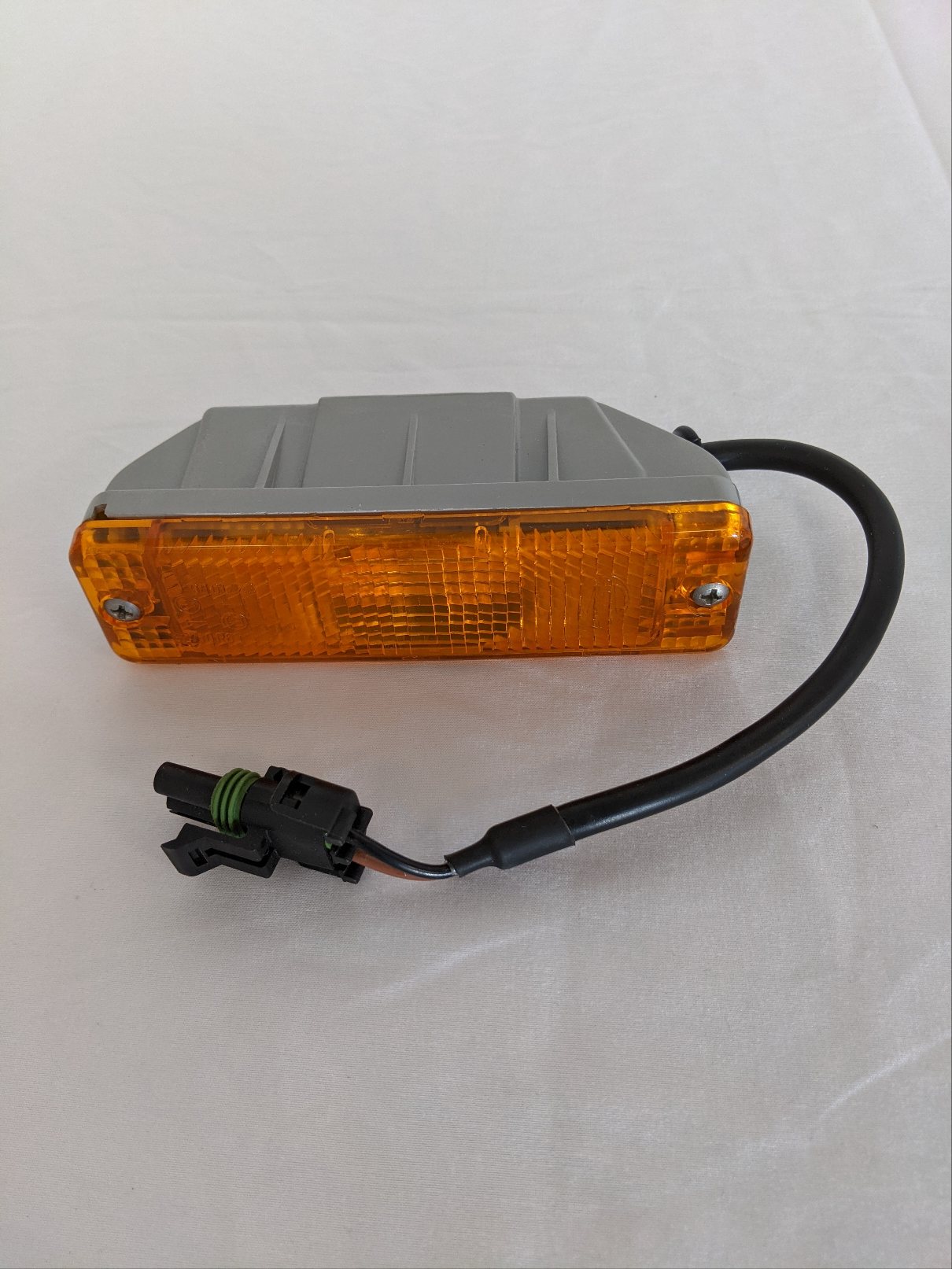 Hella Volkswagen Front RH Golf Turn Signal - P/N 32710R6 / P23939007 (8823567647036)