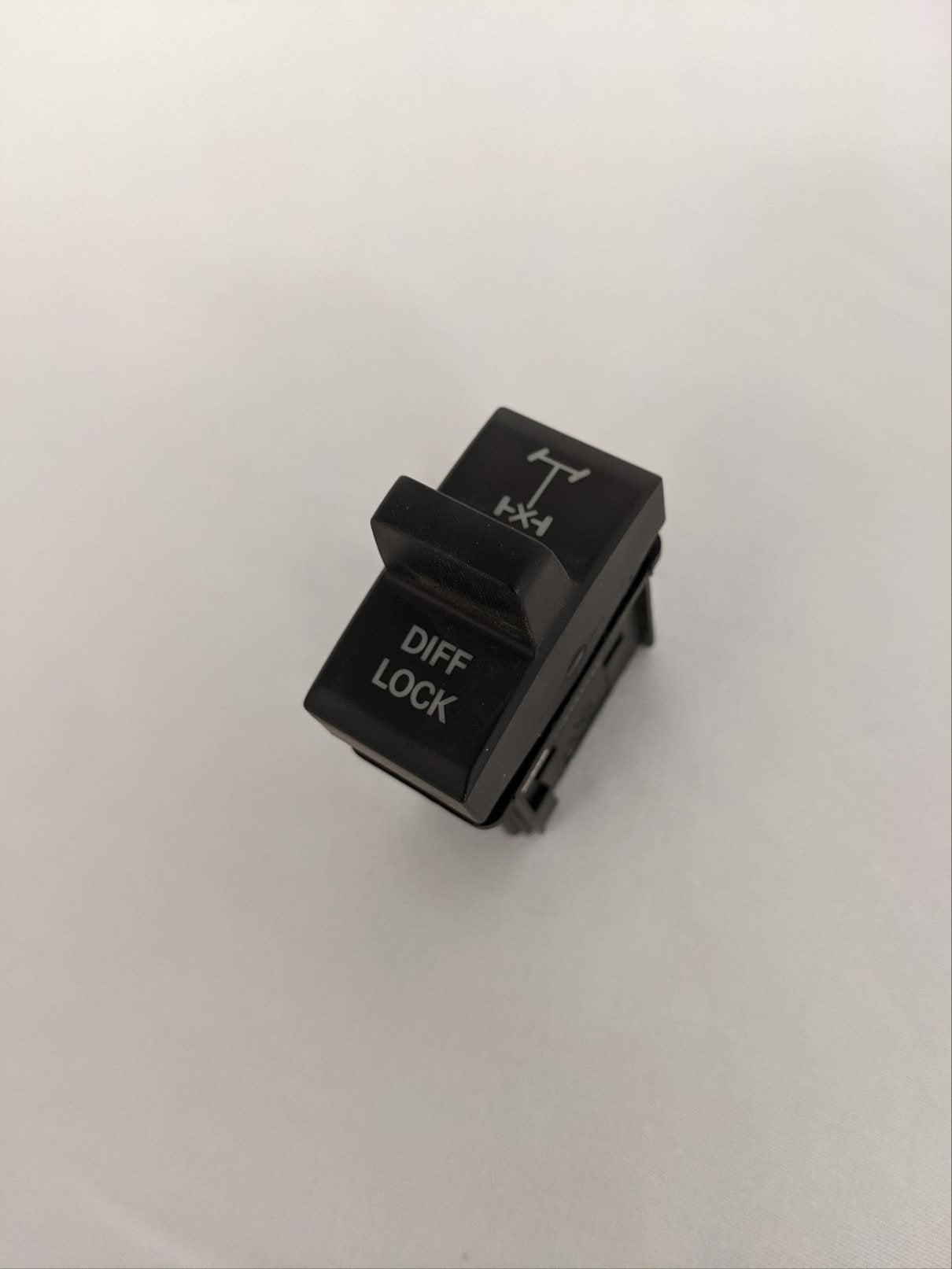 Rear Axle 4X2 MSF Driver Control Diff Lock Rocker Switch - P/N A66-07493-083 (8826449723708)