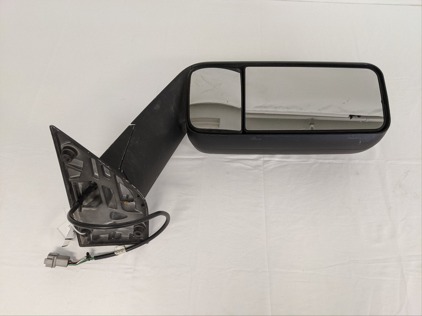 Damaged Freightliner Cascadia P4 LH Black Primary Mirror - P/N A22-78606-000 (8847911977276)