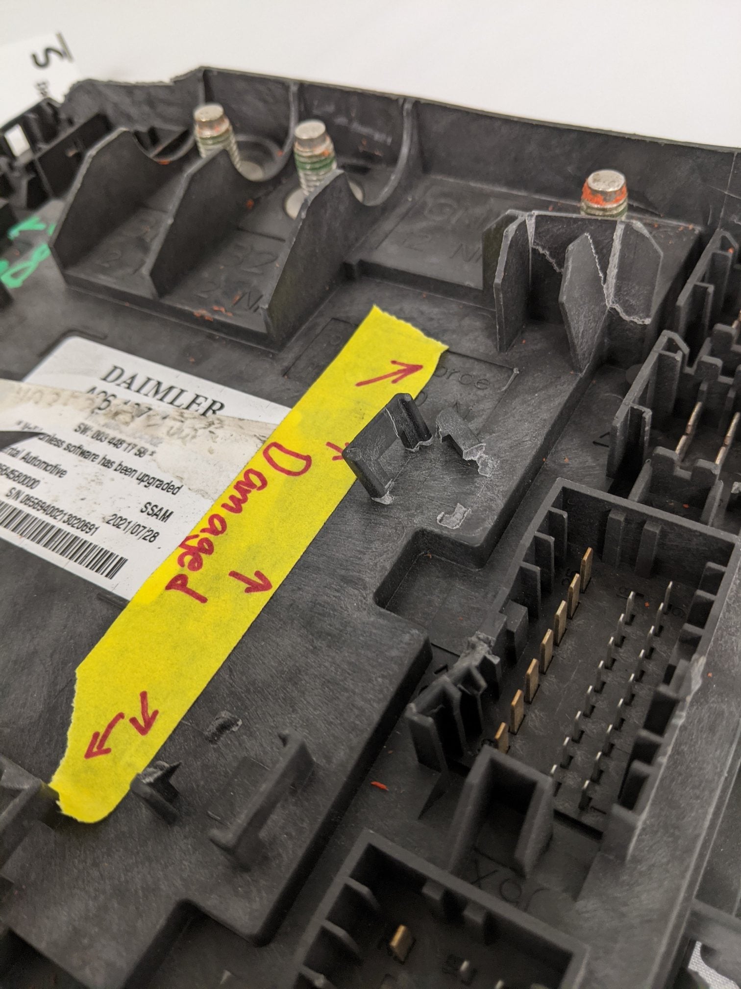 Damaged SSAM 12V R2001 Cab Multiplexer - P/N A66-10744-002 (8956060565820)