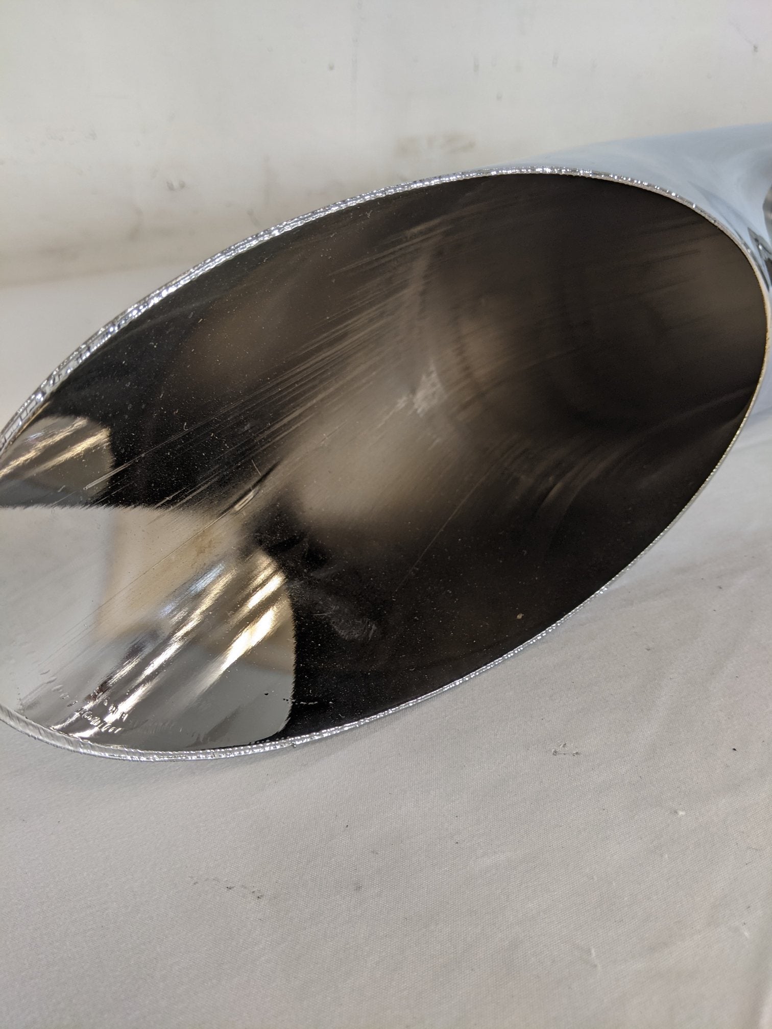 Freightliner 32" 30° Curved 4" to 5" Polished Exhaust Pipe - P/N 04-31813-032 (6823660060758)