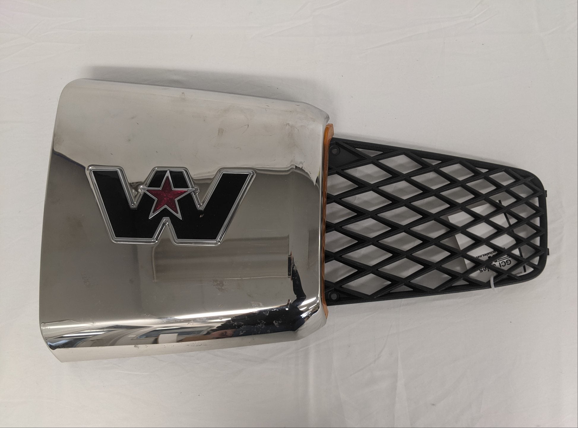 Western Star RH Air Intake Hood Mounted Grille - P/N: A17-21823-005