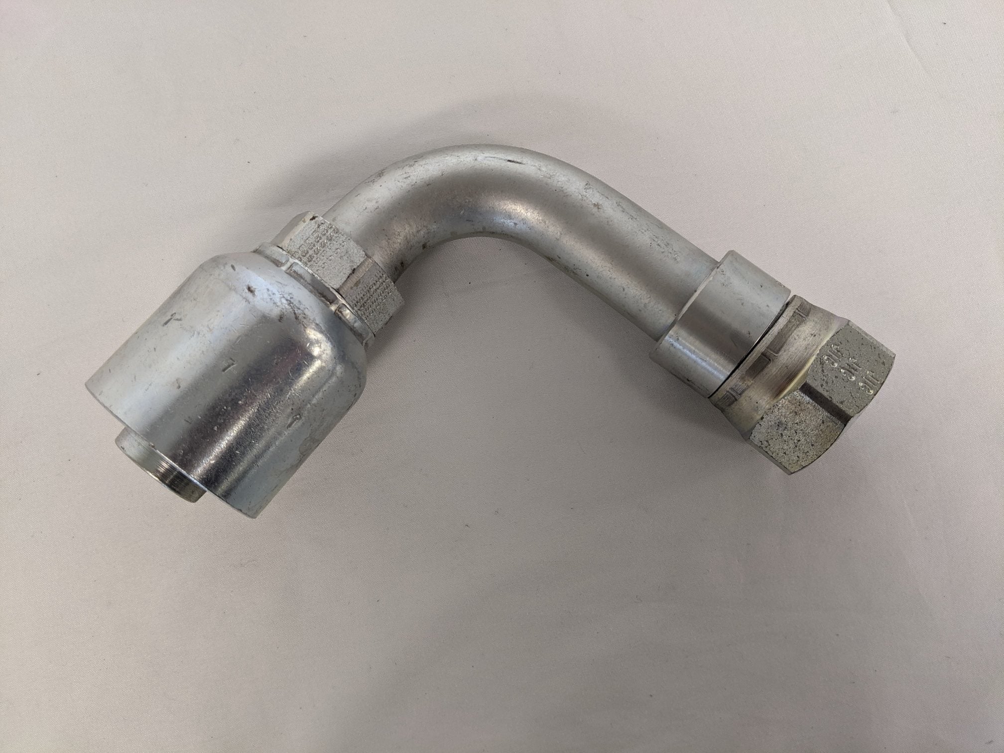 *Lot of 2* Parker 90° Long Drop Hydraulic Hose Fitting - P/N 13771-16-16 (9038579794236)