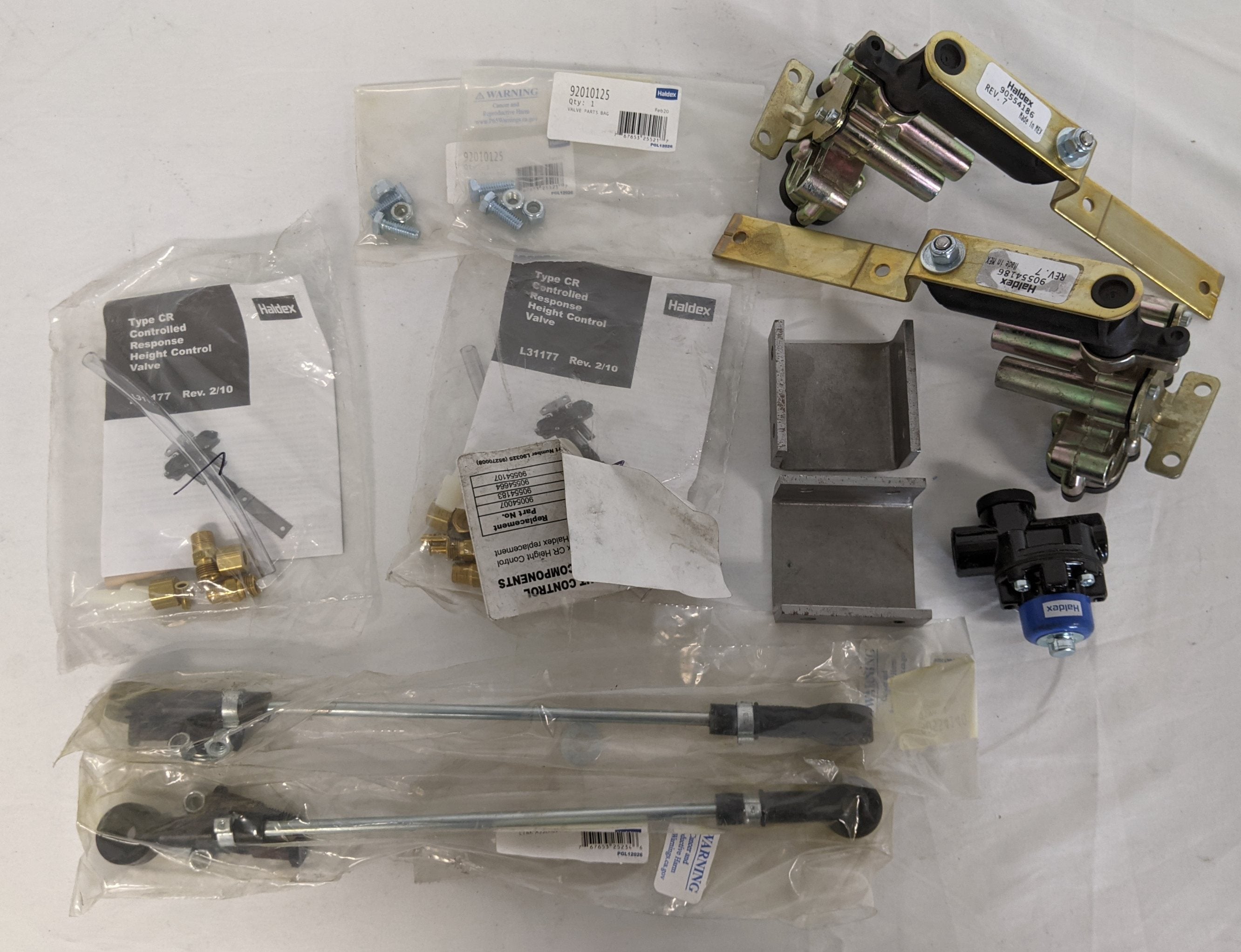 Haldex AC 3800 Remote Air Control Leveling Valve Kit - P/N NEW42140000 (9038729773372)