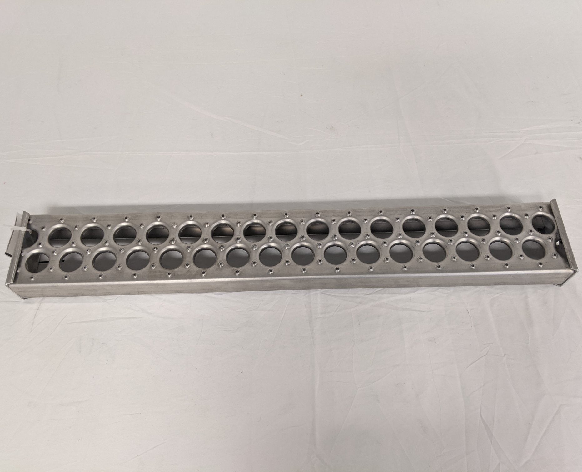 Western Star Plain 5" Inch Wide Step P/N  A22-69606-085 (4990293901398)