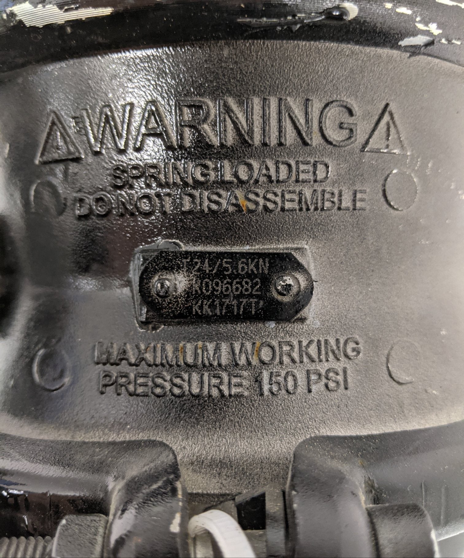 Used Bendix T24/24 w/ 2.5" Stroke DDSB ADB Brake Chamber - P/N K096682 (9049572311356)
