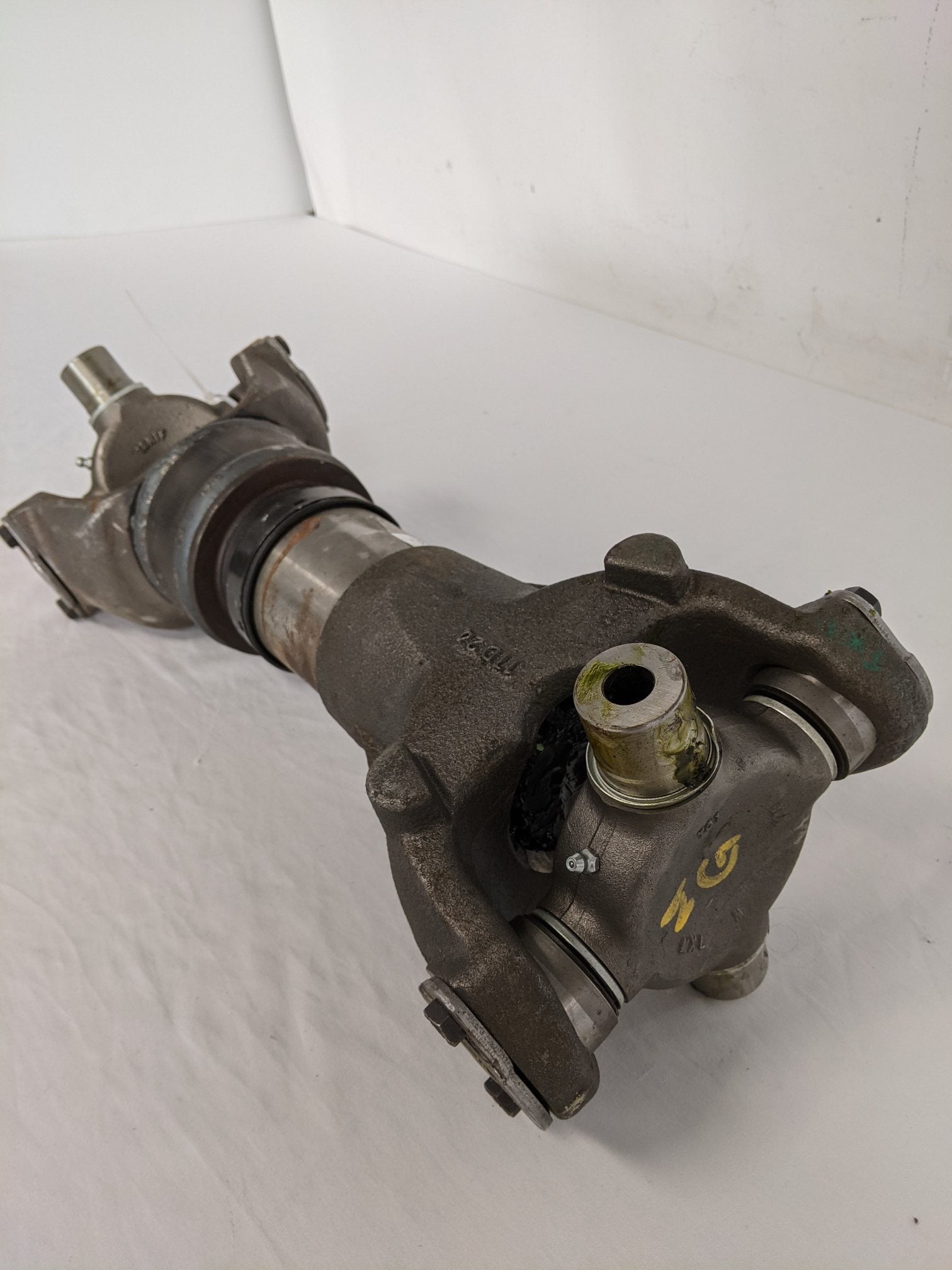 Freightliner Behind Main Transmission Driveline Assembly - P/N 18XNS071B021 (9099950850364)