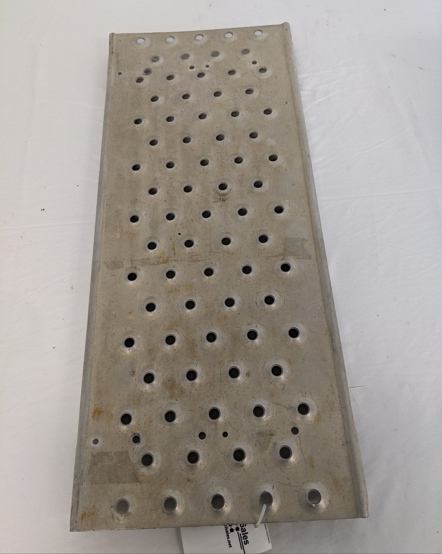*Bent* Freightliner 33 ½" x 13 ¾" One Piece Deck Plate - P/N 22-69103-000 (9119283642684)
