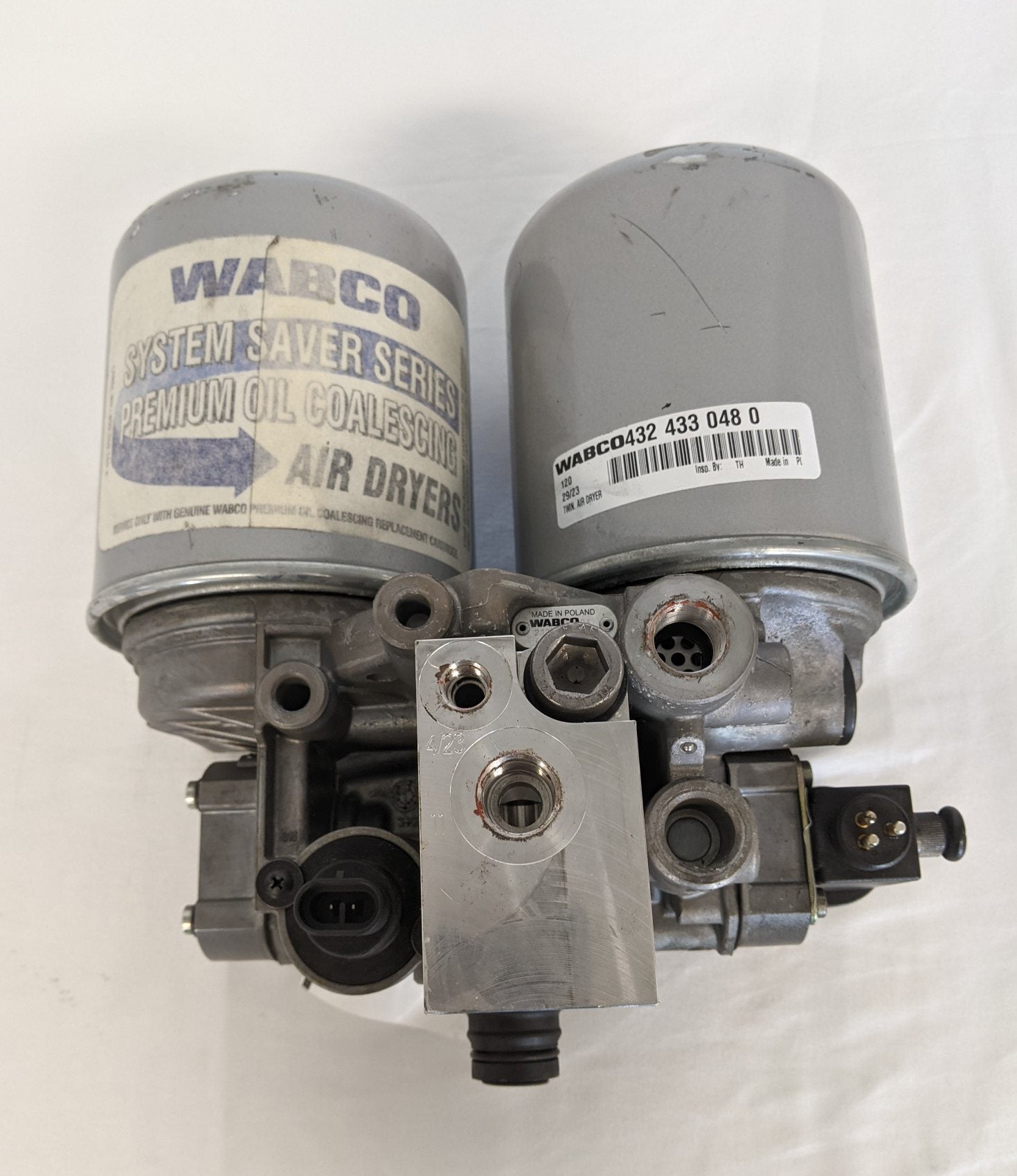Used Western Star 57X Wabco 12V, 21CFM, TCV Twin Air Dryer - P/N 432 433 048 0 (9152891552060)