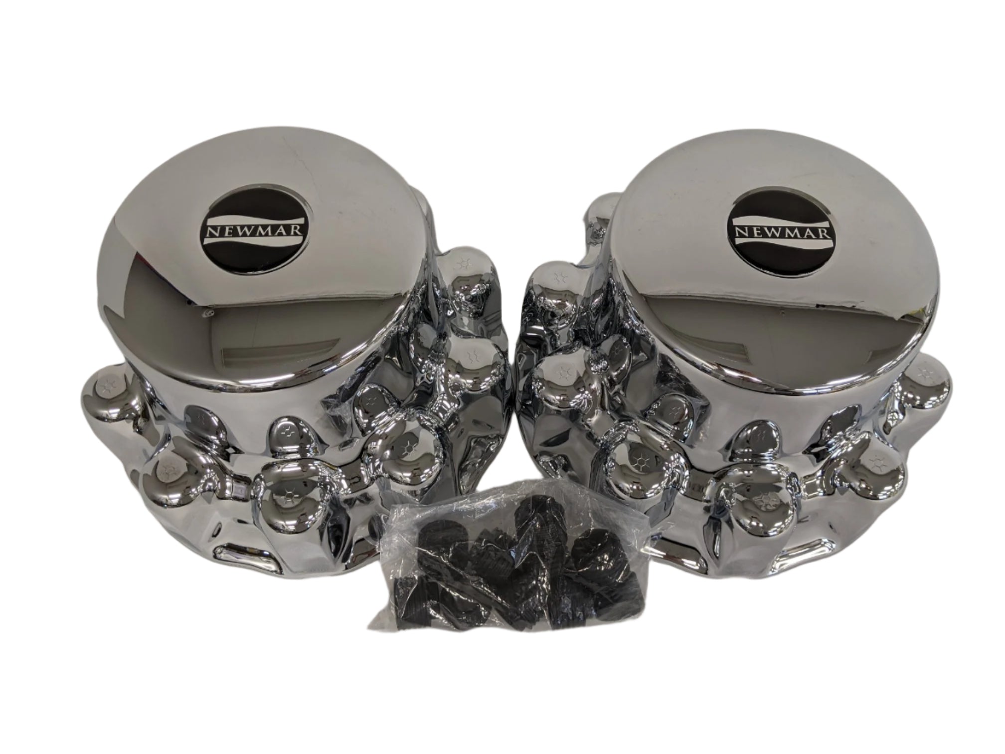 Newmar 13.75" Rear Wheel Cover Hubcap Kit - P/N A22-78645-000 (9155597238588)