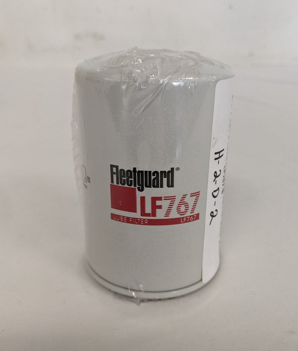 Fleetguard Engine Oil Lube Filter Element- P/N FG LF767 (9268561936700)
