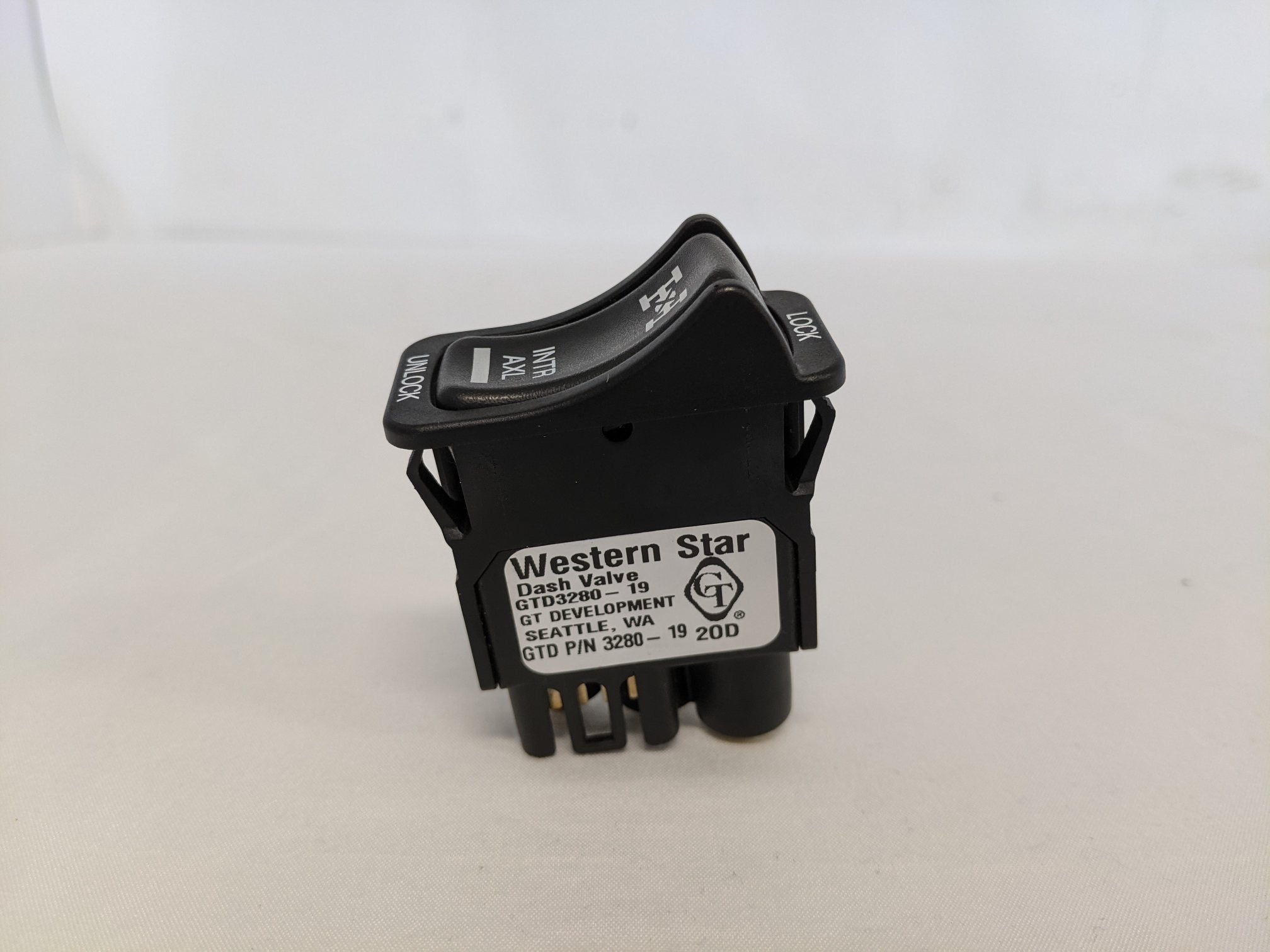 Western Star Interior Axle Lock Air Valve Rocker Switch - P/N GTD 3280 19 (4600222548054)