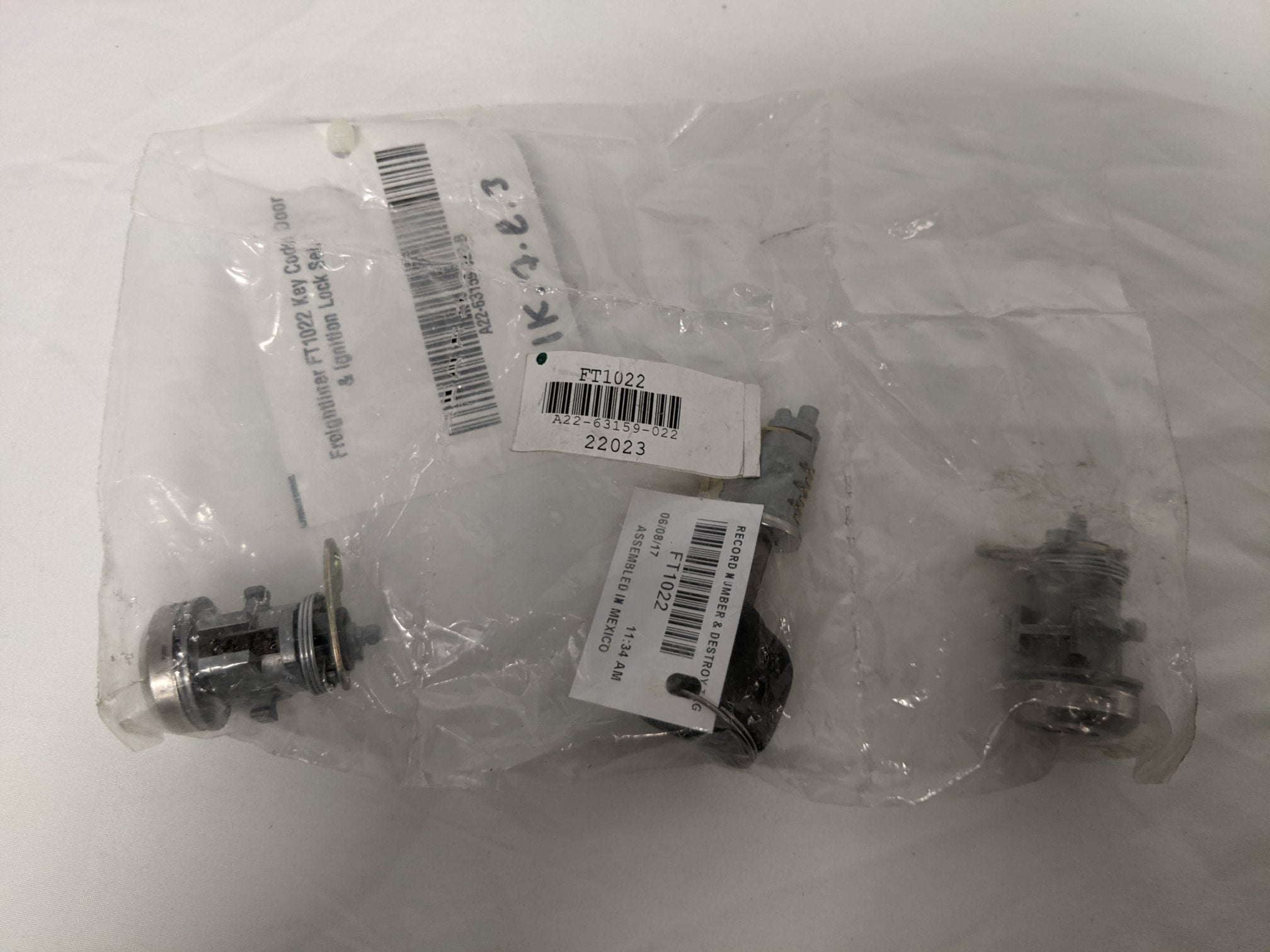 Freightliner FT1022 Key Code Door & Ignition Lock Set - P/N A22-63159-022 (6628005249110)