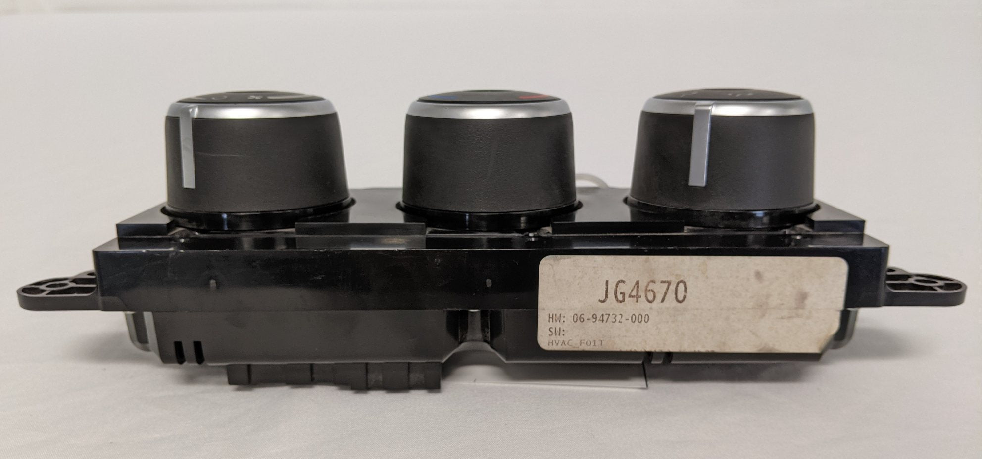 Used MAHLE HVAC Main Daycab Temperature Control - P/N A22-73670-001 (9015639081276)