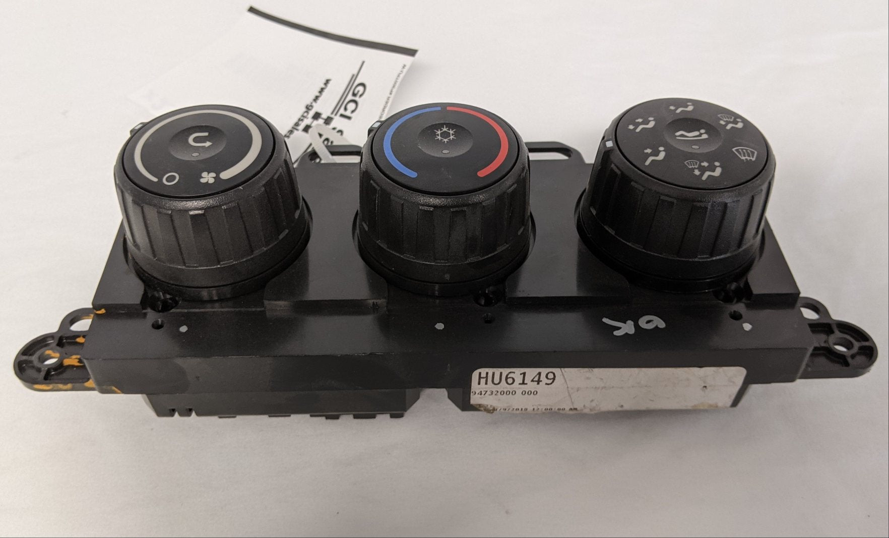 Damaged MAHLE Sleeper Main HVAC Temperature Control - P/N A22-73671-000 (9020688466236)