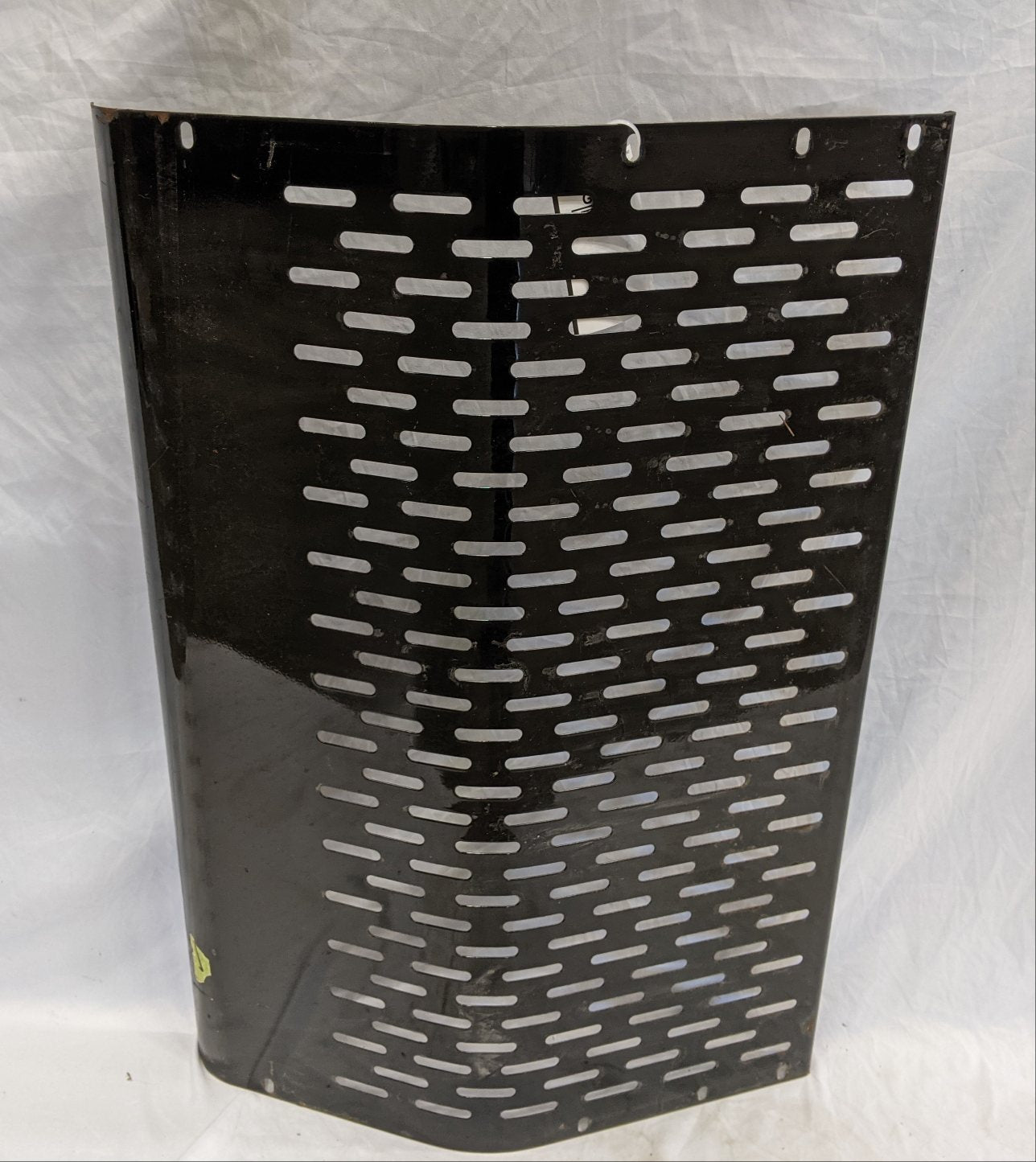 Used Freightliner / Western Star 33" ATD Front Step Shield - P/N 22-66975-001 (9412226285884)