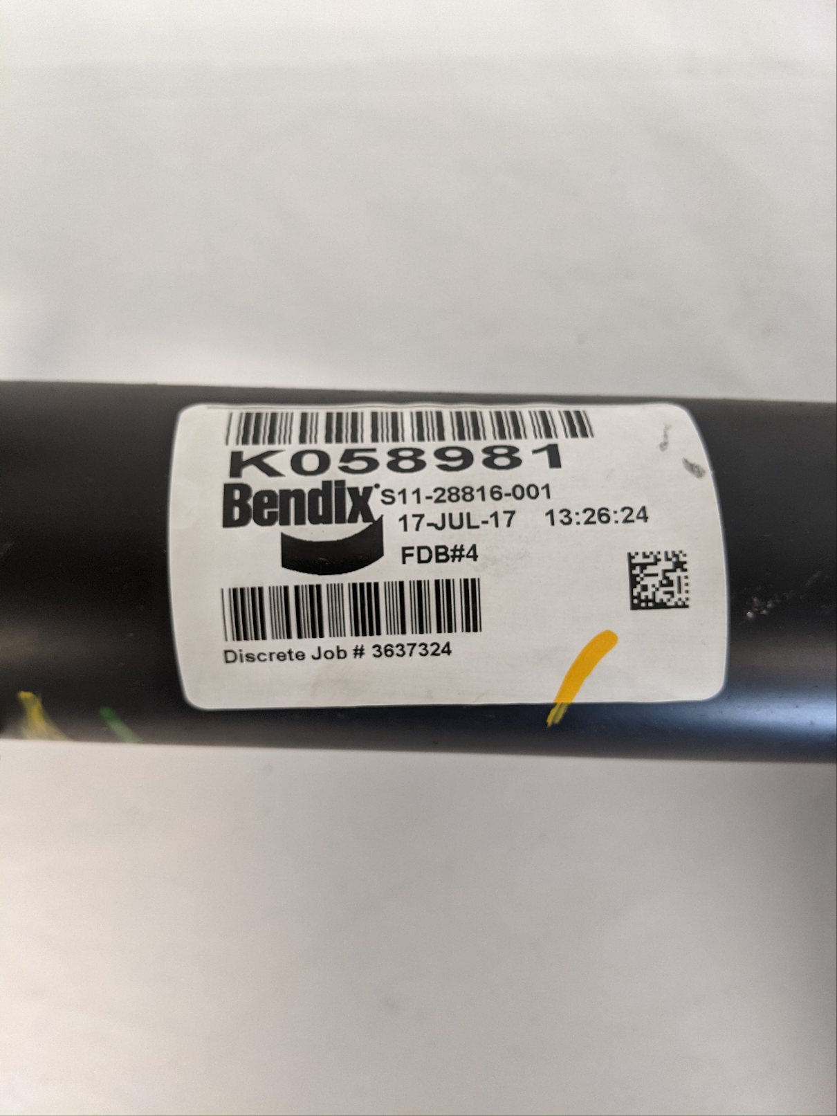 *New Take Off* Bendix Brake Camshaft P/N: 811609 & Housing P/N: K039011 (6637082378326)