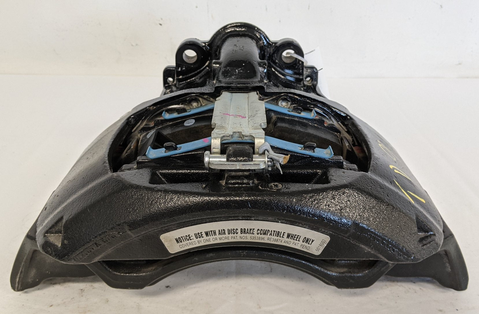 Used Bendix BX276, 083RH Loaded Front Disc Brake Caliper & Pads - P/N BW K153607 (9501204775228)