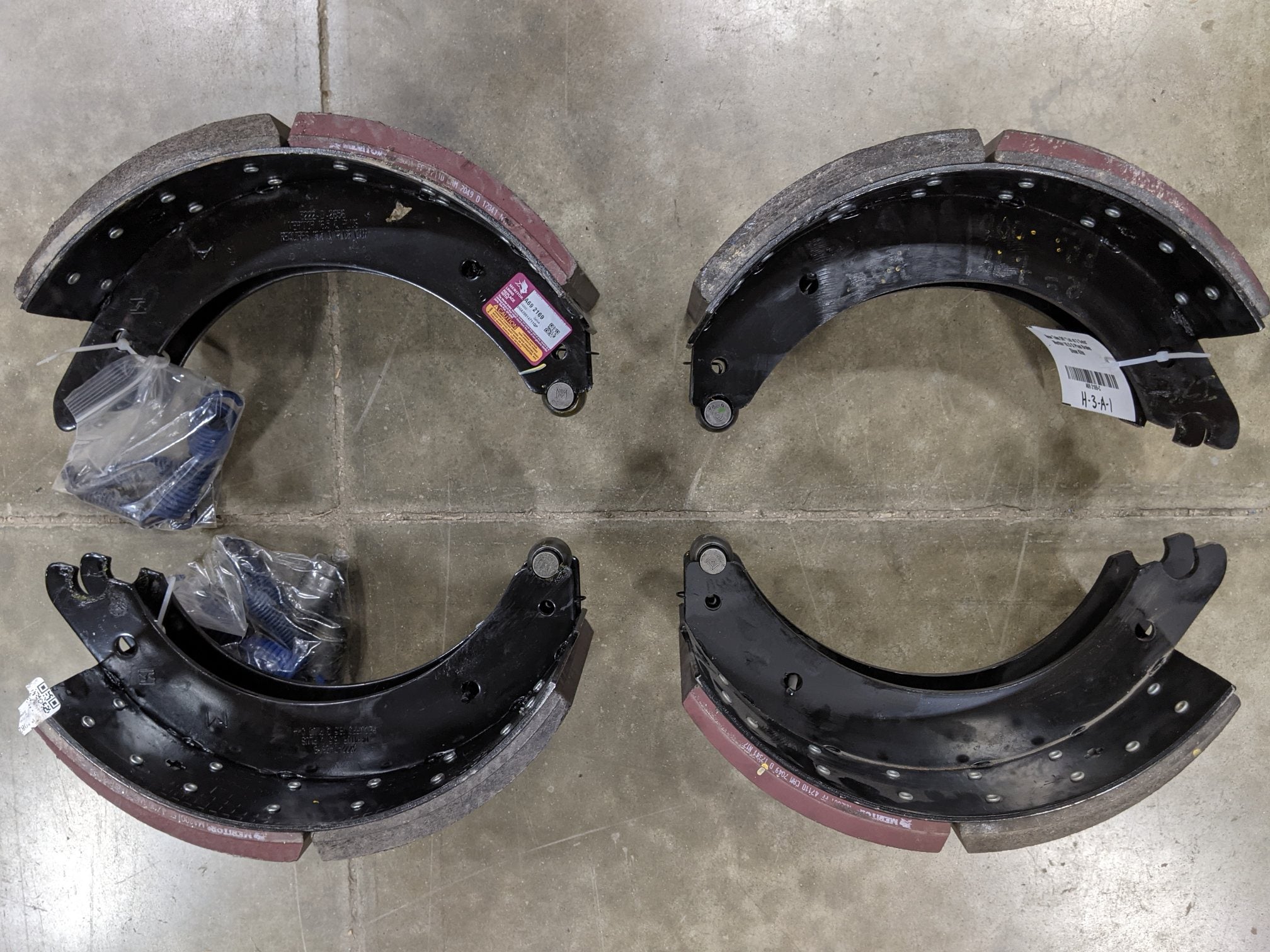 New Take Off *2 Sets* Meritor 16.5 4711QP 8 ⅝ Brake Shoe Kits- P/N SMA20014711QP (9539200483644)