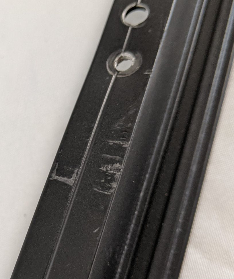 Used Freightliner Cascadia Side Sleeper Window w/ Retainer - P/N A18-63653-000 (3939768664150)