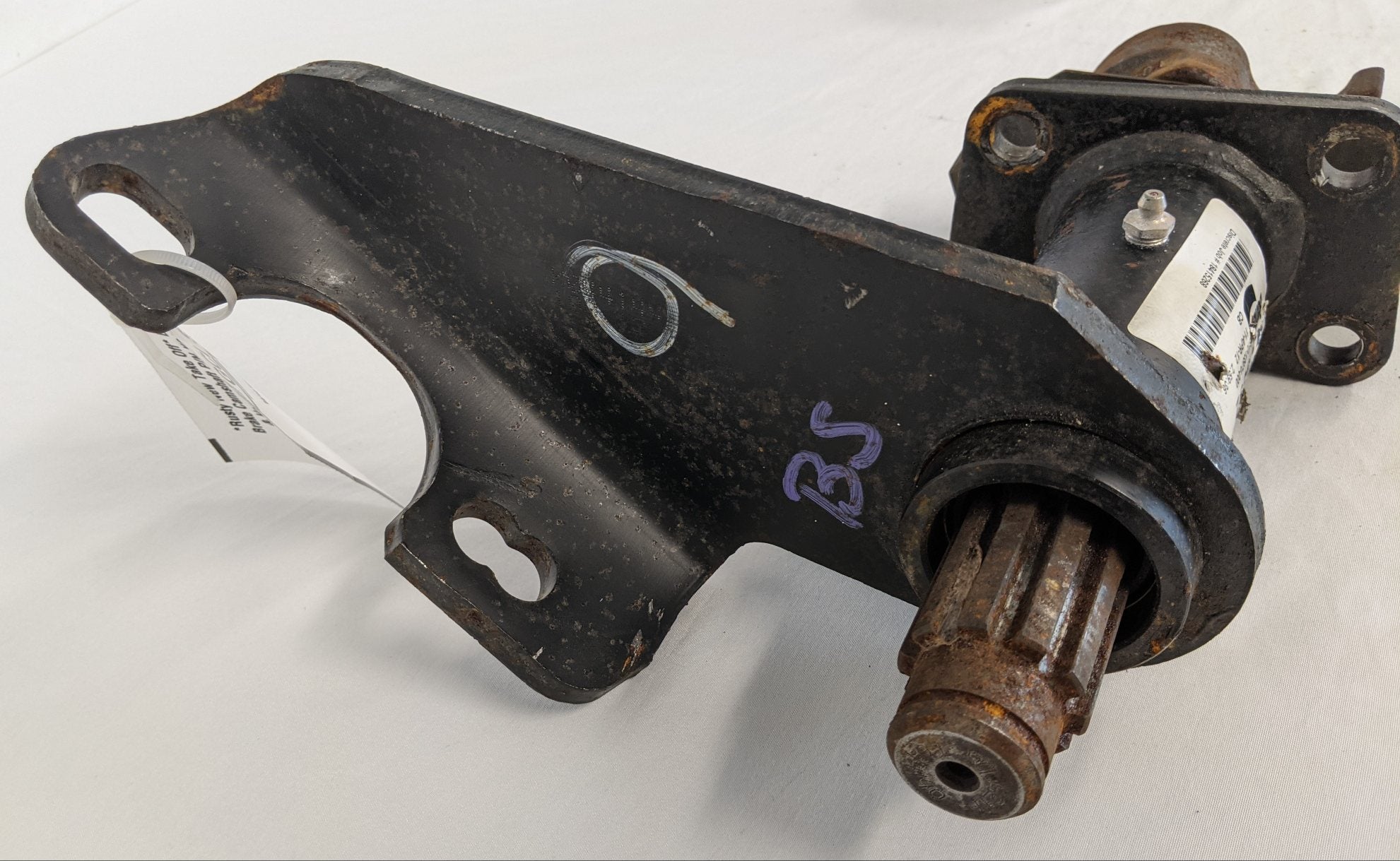 *Rusty New Take Off* Bendix Brake Camshaft P/N K044140 & Housing P/N K044144 (9553569743164)