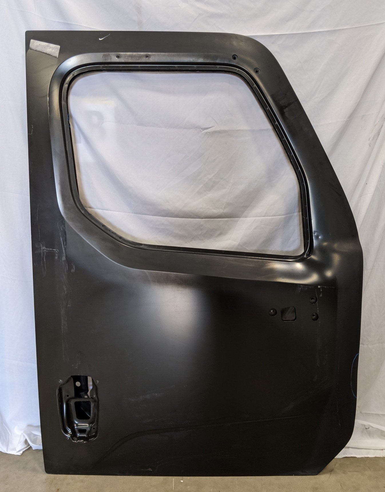 Damaged Western Star 49x or 47X RH Door Shell - P/N A18-72521-003 (9648960504124)