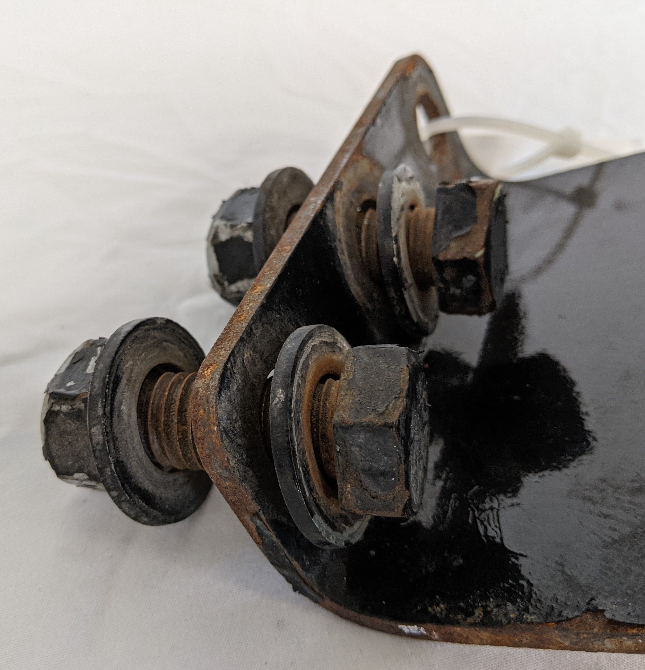 Used Freightliner Single Jumpstart Bracket w/ Positive Stud - P/N 06-22103-005 (9701433803068)