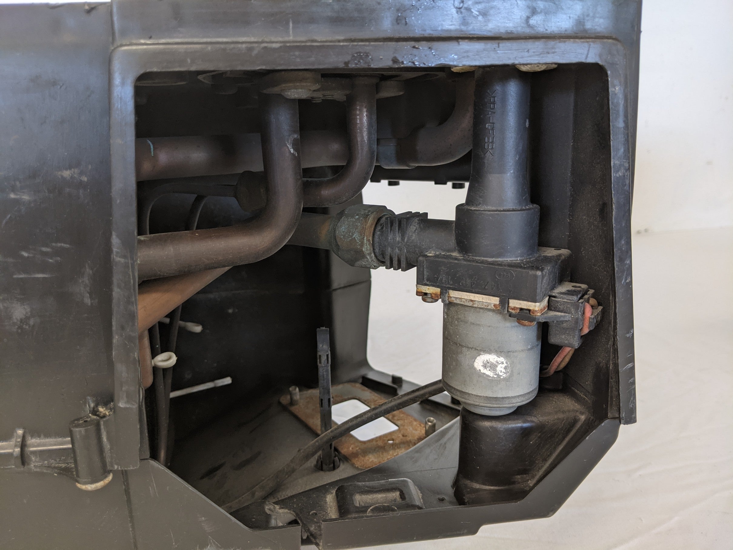 Damaged Freightliner Century, Columbia Bunk HVAC Unit - P/N A22-46888-014 (9719955980604)