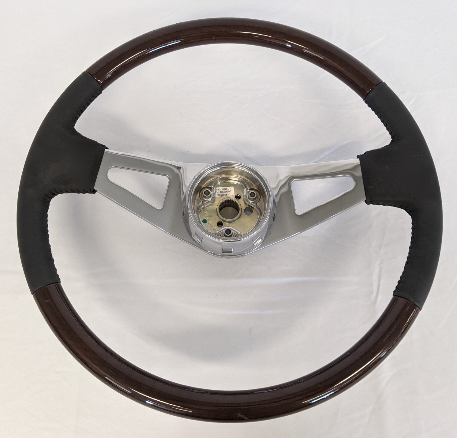 Western Star Woodgrain & Leather Steering Wheel P/N A14-18546-000