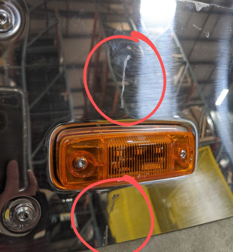 Damaged Western Star 47X, 49X Low Roof Exterior Sun Visor Assy- P/N 22-75588-001 (9783748919612)