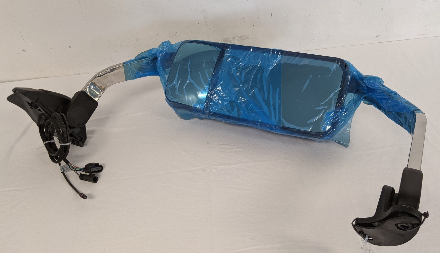 Western Star 57X / 49X / 47X LH Bright Arm HTD Outer Mirror - P/N A22-78779-002 (9020674605372)