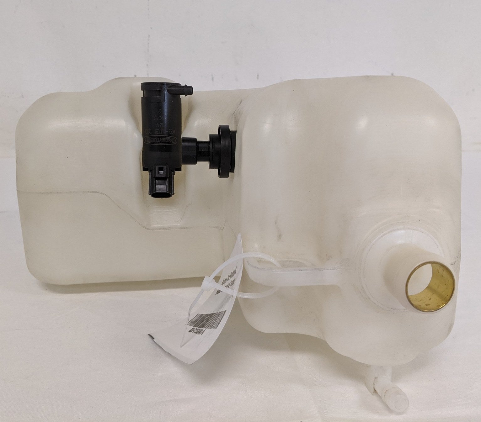 Western Star Windshield Washer Reservoir w/ Sensor - P/N A22-71353-001 (6575849930838)