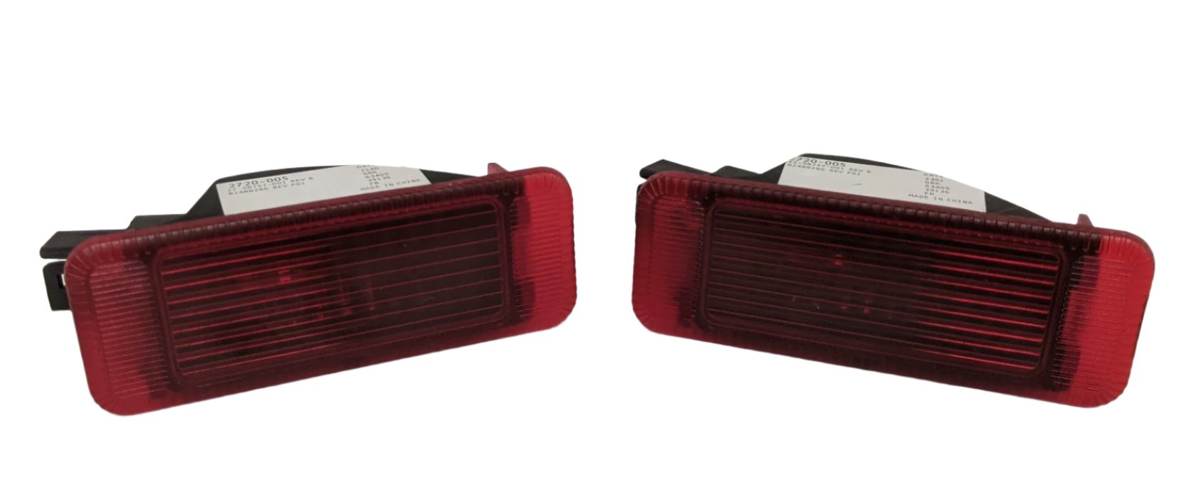 *Lot of 2* Freightliner Cascadia P3 Footwell Courtesy Light - P/N  22-58757-001 (9776114762044)