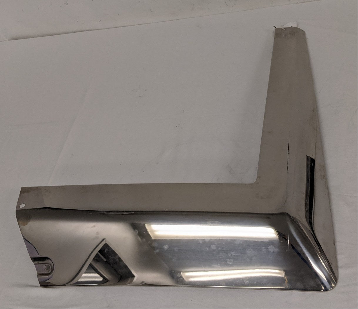 Used Western Star 5700 RH Hood Bezel Piece - P/N 17-20160-001 (6719524077654)