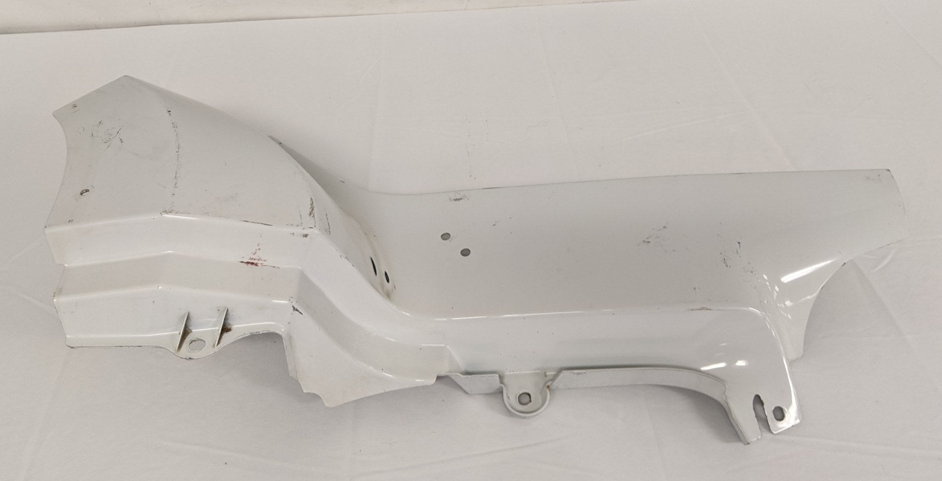 Used Freightliner 108SD 114SD SBA RH Cowl Panel w/Ext. Hole - P/N 18-65976-003 (9810082890044)