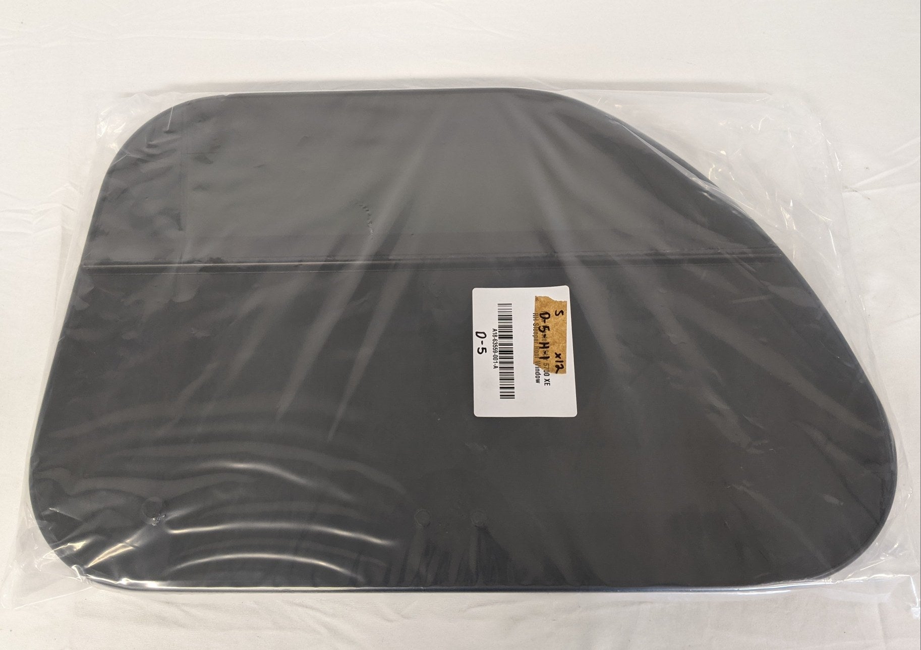 New Western Star 5700 XE RH Sleeper Roof Window - P/N A18-73483-001 (9865474605372)