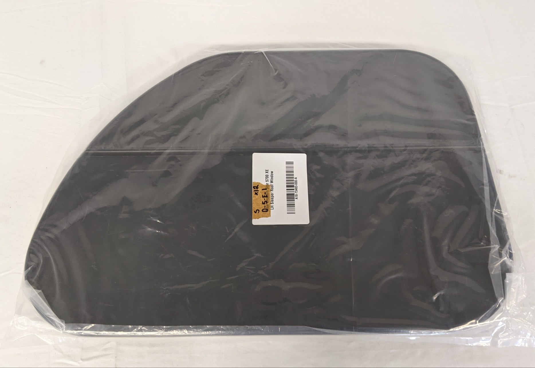 New Western Star 5700 XE LH Sleeper Roof Window - P/N A18-63559-000 (9857810366780)