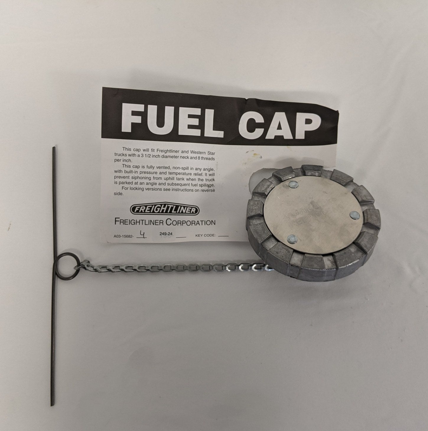 New Freightliner 4" Vented Non-Locking Fuel Tank Cap - P/N A03-15682-004 (4923013234774)