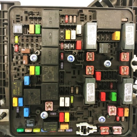 New Freightliner Power Distribution Module Fuse Panel P/N: A06-90283-001 (4521896312918)
