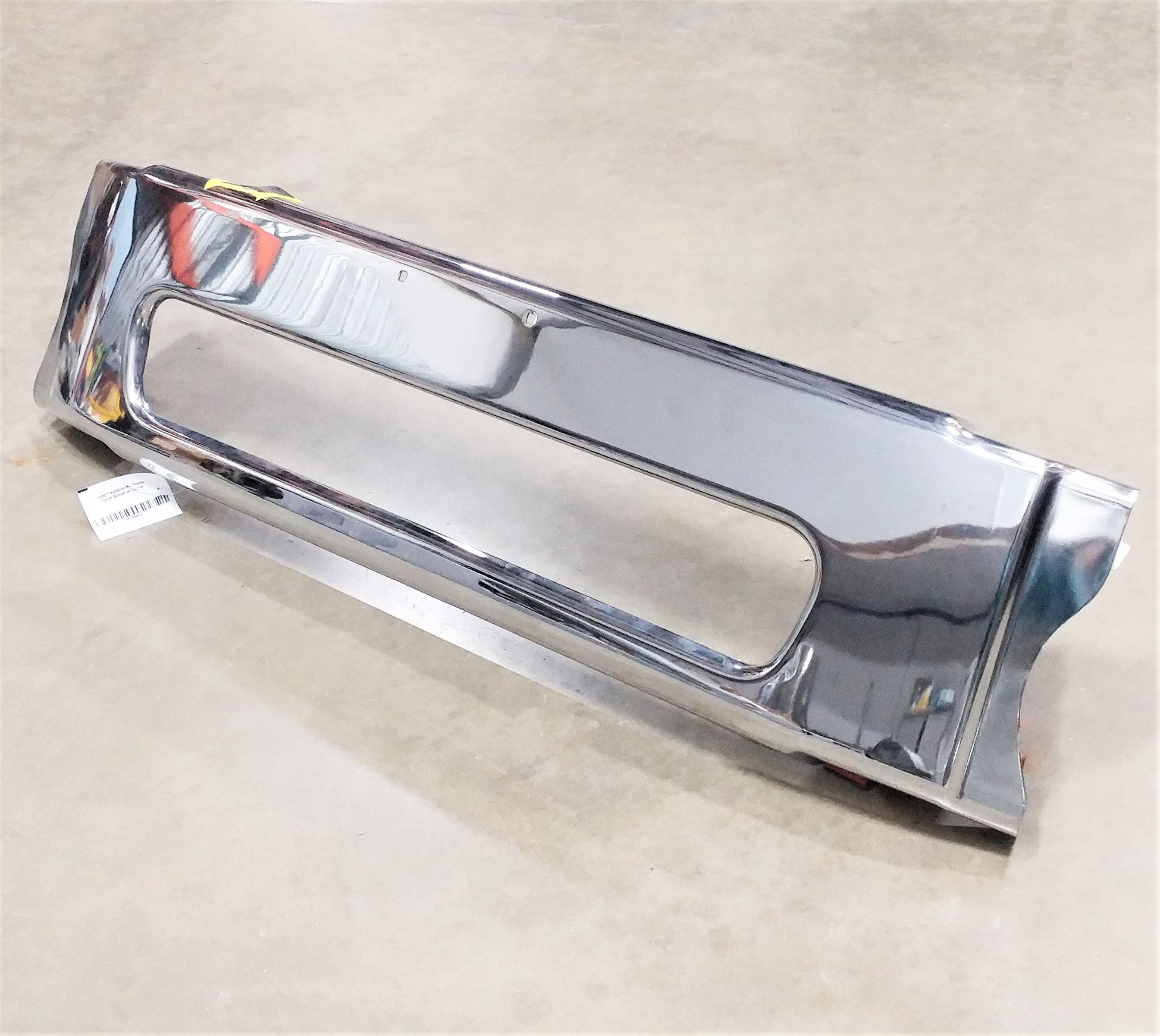 Used Freightliner M2 Chrome Center Bumper w/ License - P/N A21-28184-003 (6715863597142)