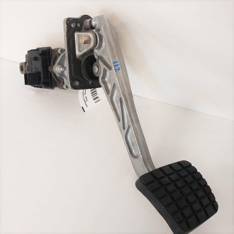 *For Parts* Freightliner P3 Valve Brake Pedal - Missing Some Bolts - P/N 961 899 211 0 (6720115933270)