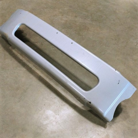 Freightliner M2 Bumper Assembly-CENTER,PTD,LIC PL P/N: A21-28184-022 (4574014767190)