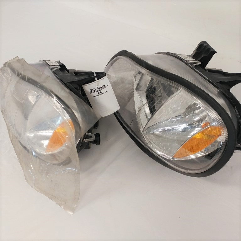 *Parts Only Broken Bracket Set of 2* FLN M2 LH Headlamps - P/N A06-75732-004 (6722937192534)