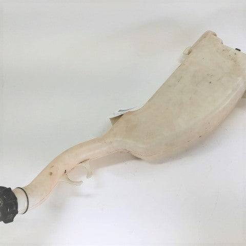 Freightliner Windshield Washer Reservoir W/ Motorcraft Pump P/N A22-60952-000 (4603661877334)